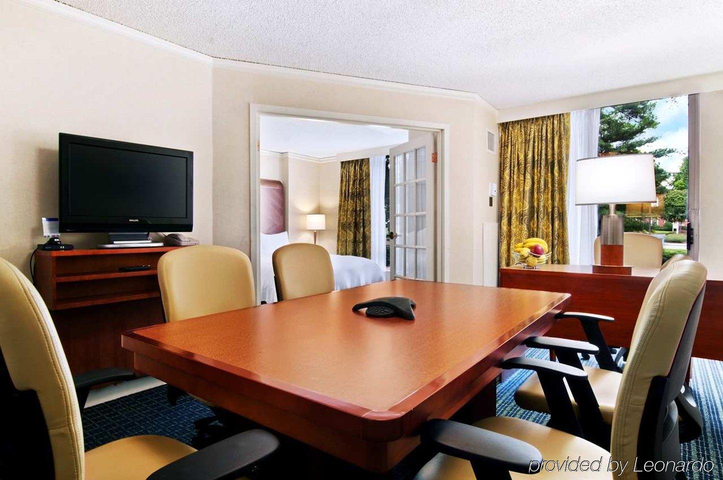 Hilton Atlanta Perimeter Suites Sandy Springs Δωμάτιο φωτογραφία